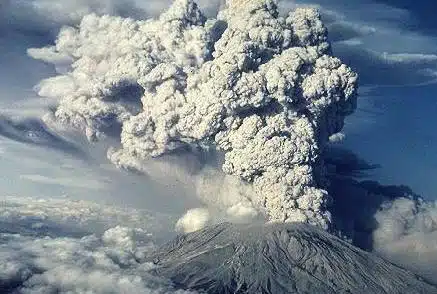 Ketika Dunia Dikejutkan oleh Letusan Gunung Pelée